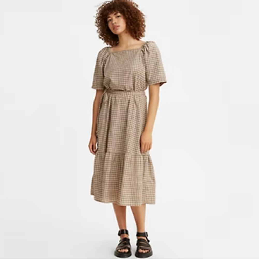 Levi's NWT! Bailey Dress size medium